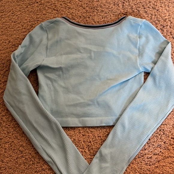 Urban out from under long sleeve - Picture 2 of 3